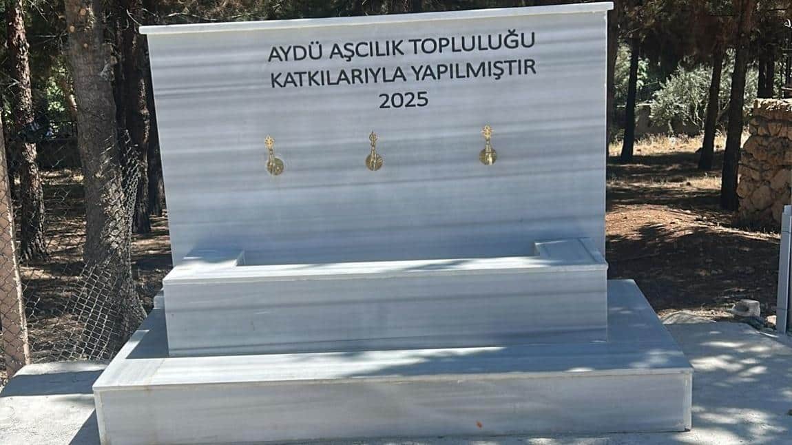 Okulumuzun bahçesine ADYÜ Aşçılık Topluluğunun katkılarıyla çeşme yaptık.